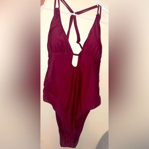 XXL New without tags Plunge one piece bathing suit, plus size swim